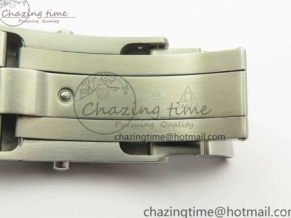 0318 WaterResistant Speedmaster SS Sapphire Crystal Panda White Black Dial on SS Bracelet Manual Winding Chrono Movement 7956